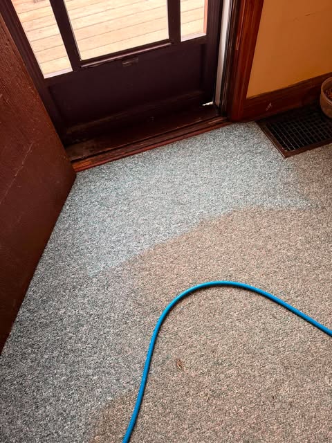 Entryway, traffic lane lifted